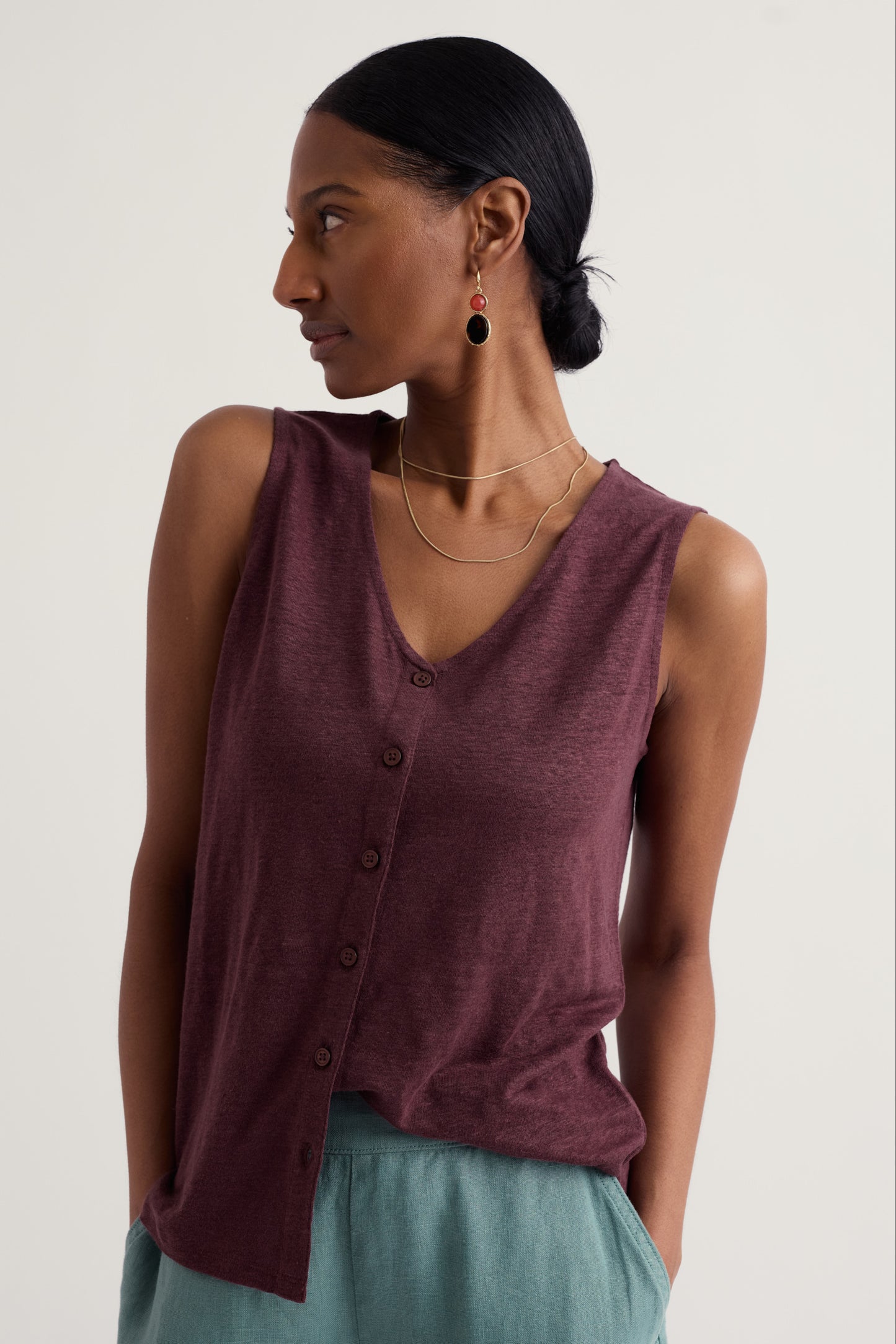 Gilet Carn Glaze in lino con bottoni frontali