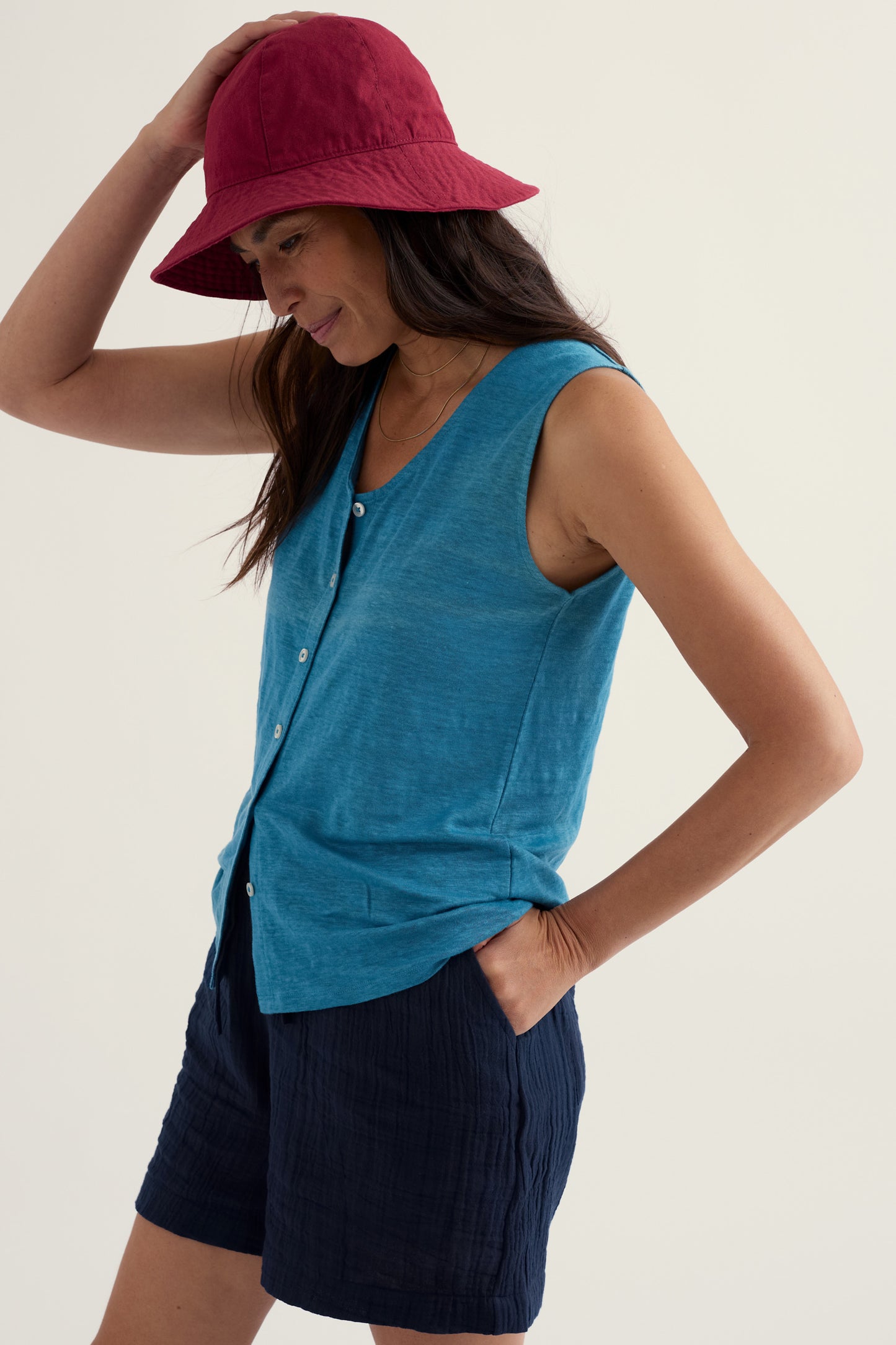 Gilet Carn Glaze in lino con bottoni frontali